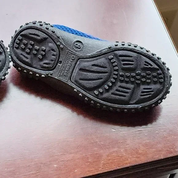 NWOT Airwalk Blue/Black Kids Water Shoes Size 8 - Picture 12 of 15
